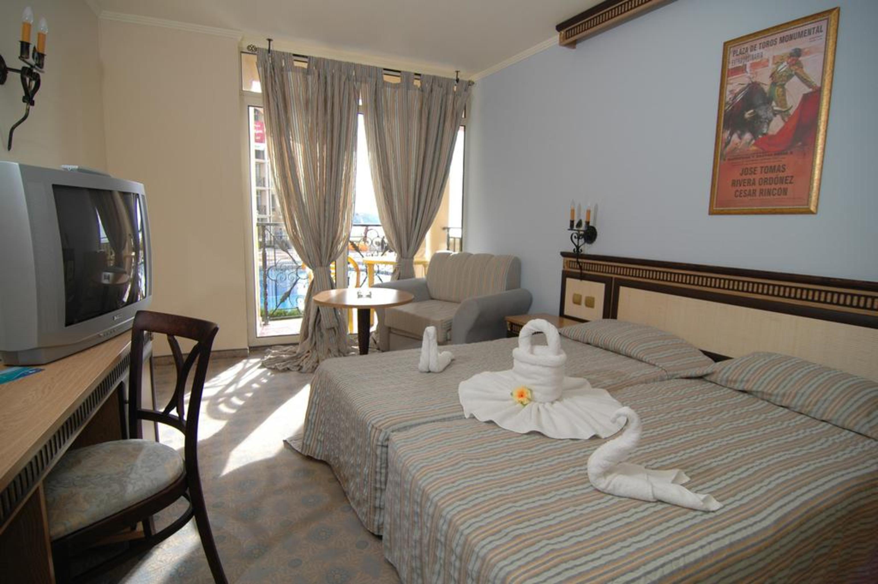 Atrium Beach Hotel 埃勒尼特 外观 照片