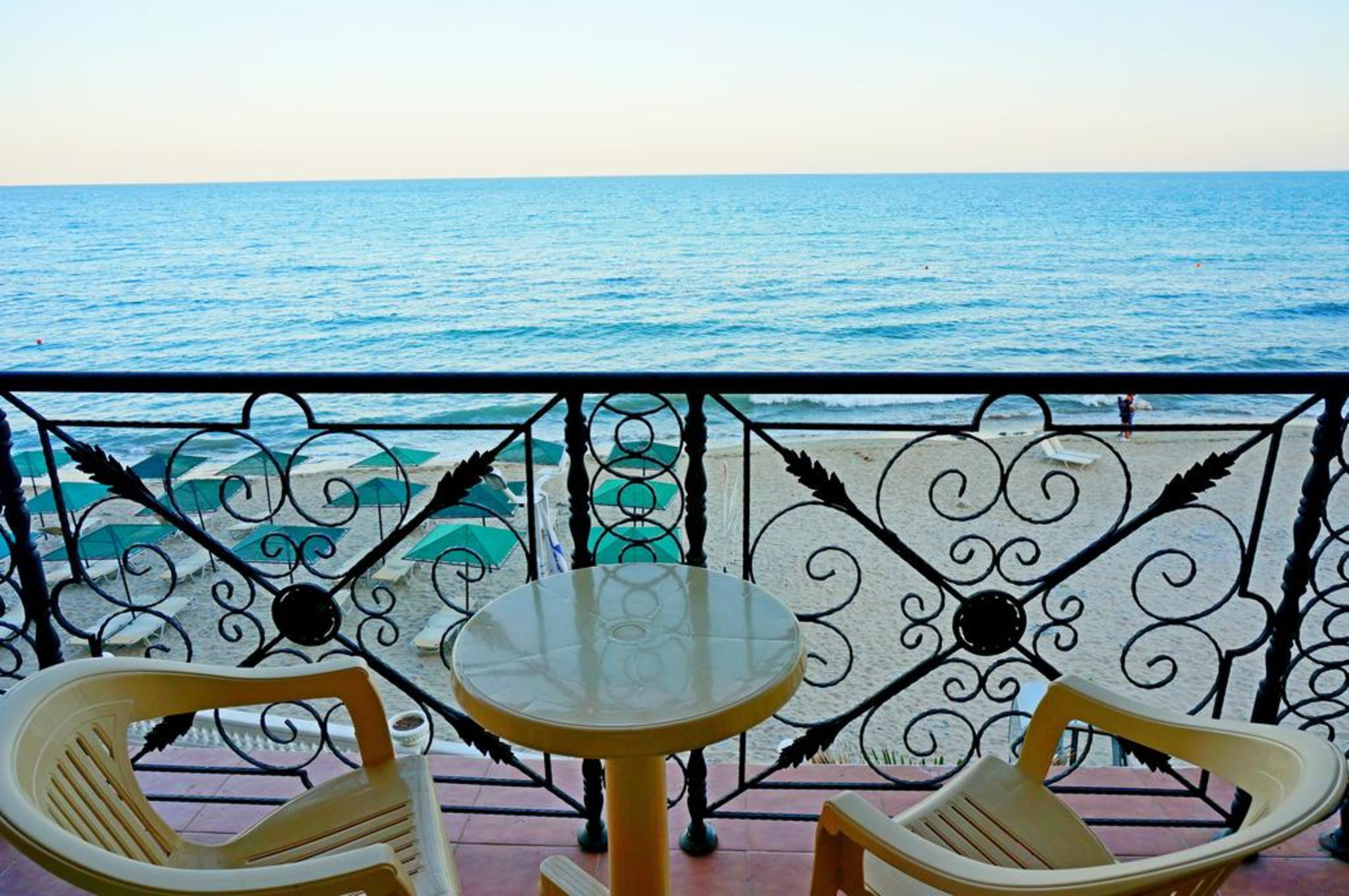 Atrium Beach Hotel 埃勒尼特 外观 照片