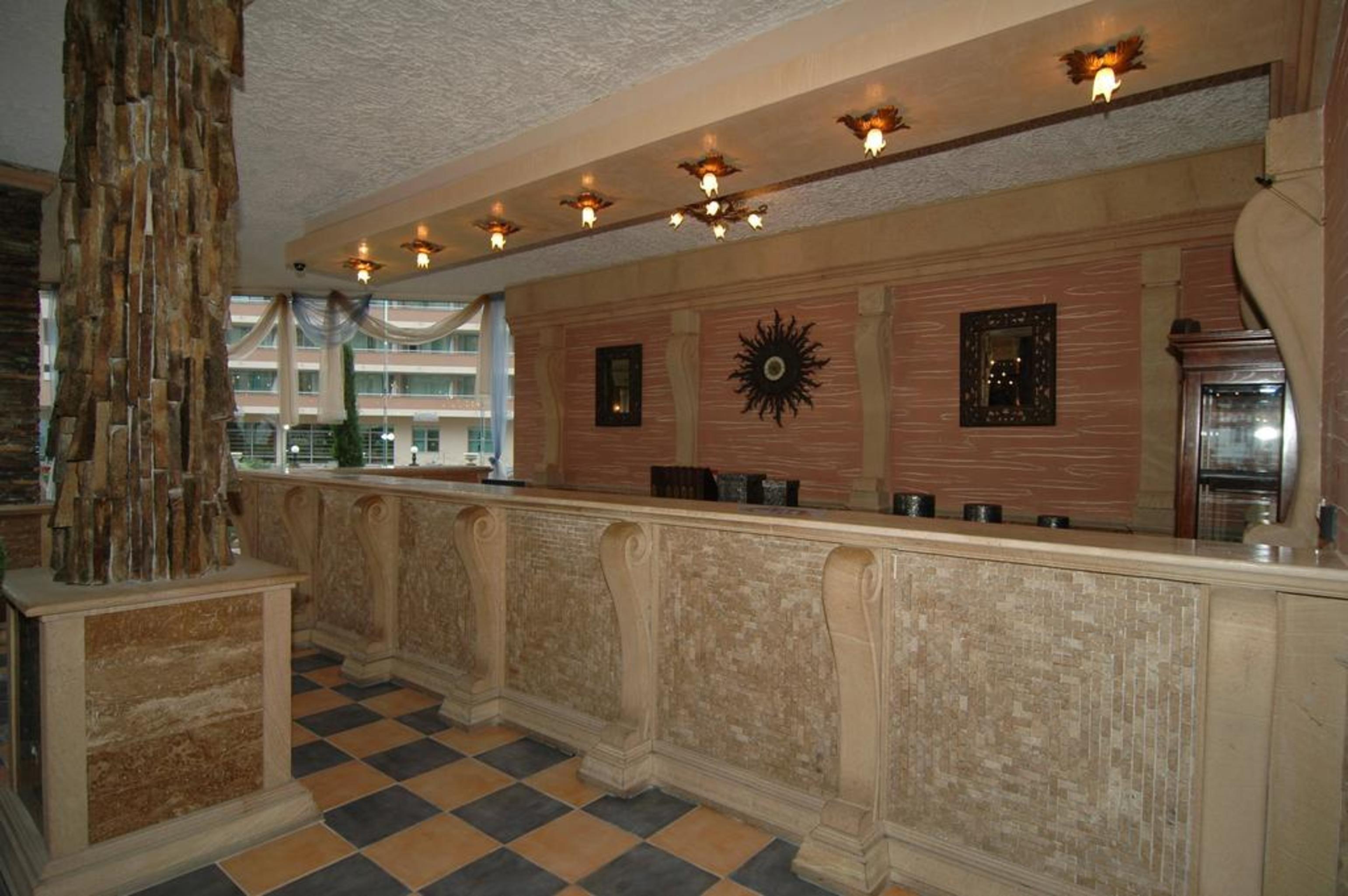 Atrium Beach Hotel 埃勒尼特 外观 照片