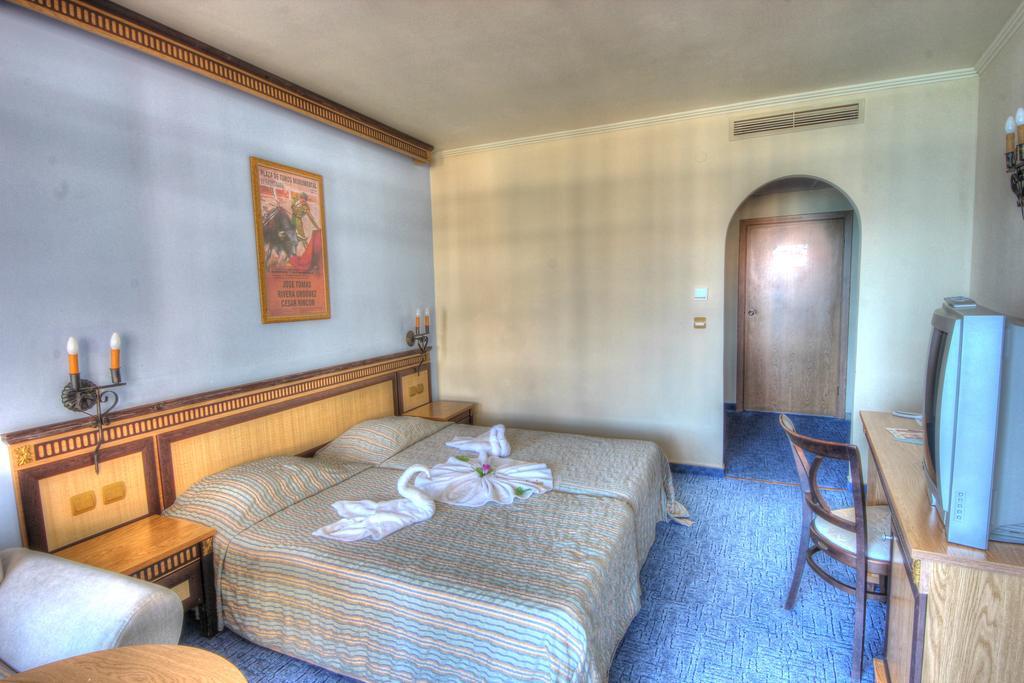 Atrium Beach Hotel 埃勒尼特 外观 照片