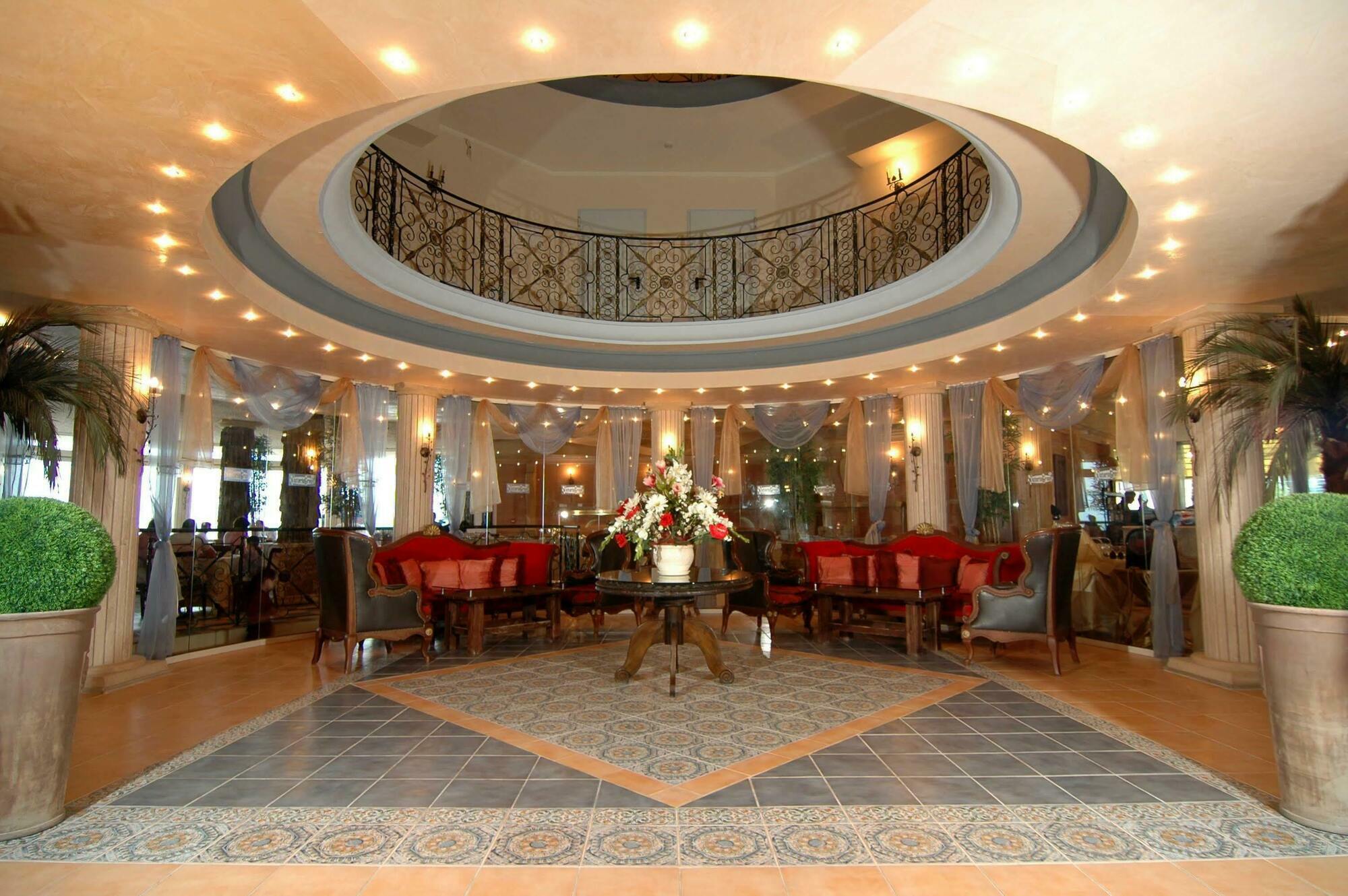 Atrium Beach Hotel 埃勒尼特 外观 照片