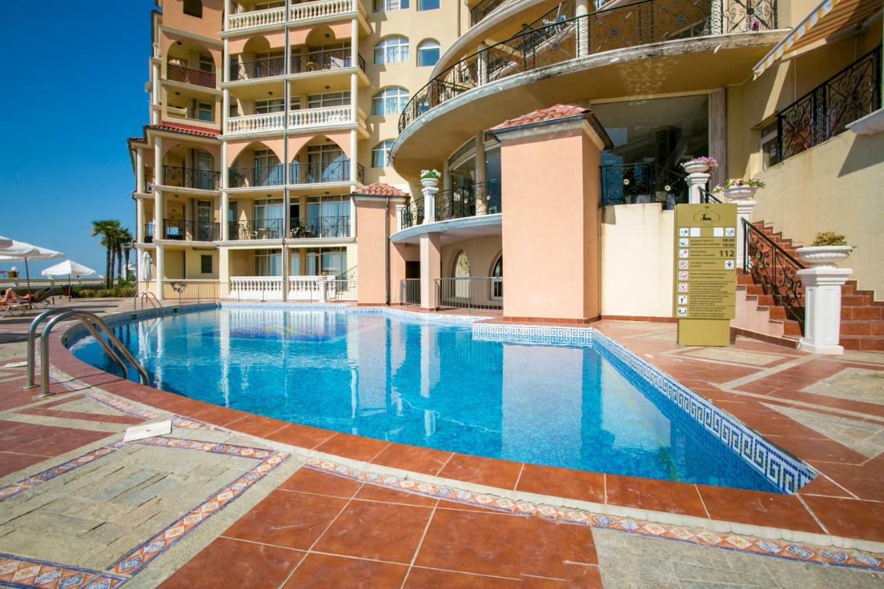 Atrium Beach Hotel 埃勒尼特 外观 照片