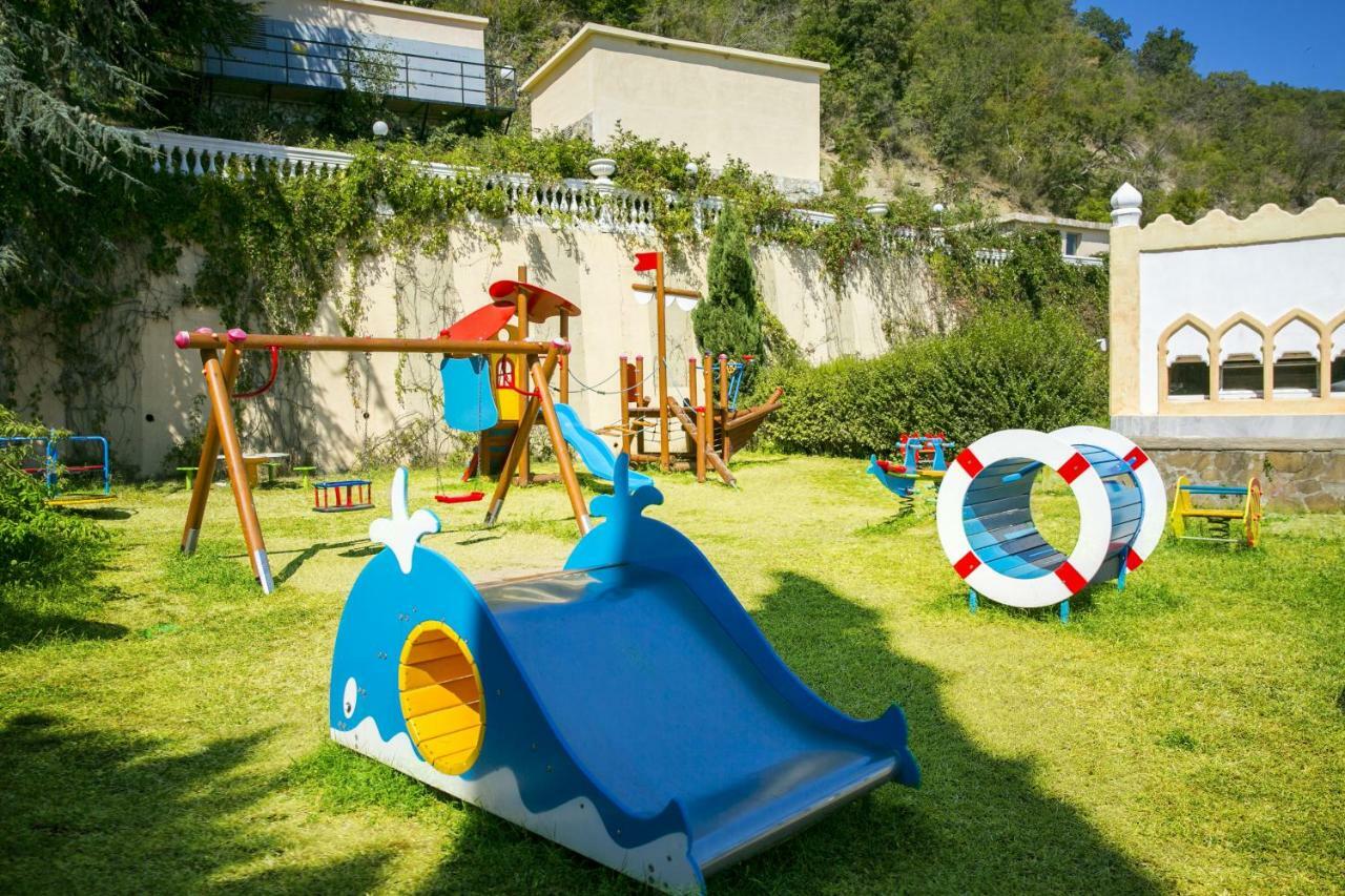 Atrium Beach Hotel 埃勒尼特 外观 照片