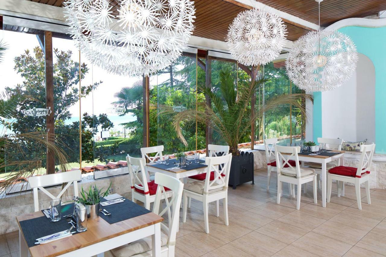 Atrium Beach Hotel 埃勒尼特 外观 照片