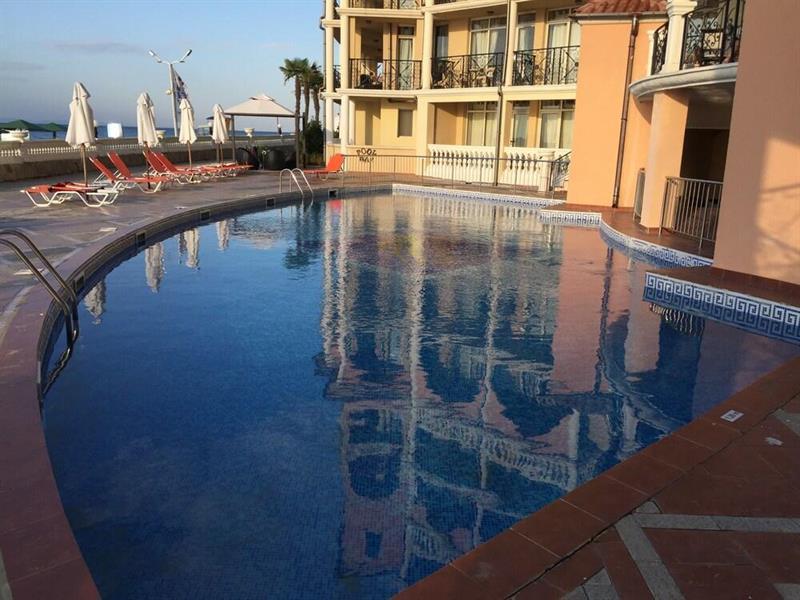 Atrium Beach Hotel 埃勒尼特 外观 照片