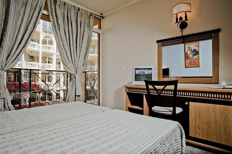 Atrium Beach Hotel 埃勒尼特 外观 照片